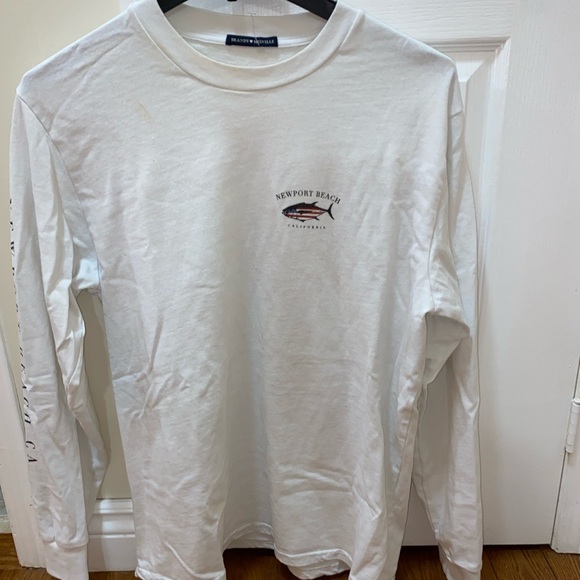 🇺🇸🐟 BRANDY MELVILLE LONG SLEEVE GRAPHIC🐟🇺🇸 - Picture 1 of 2